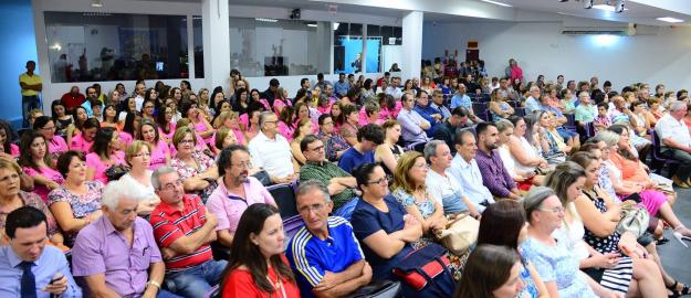 Medalha de Mérito Mulher Cidadã Joinvilense é entregue a coordenadora da UFADVILLE