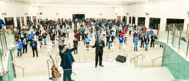 Pastores e dirigentes de congregação participam de reunião no Centreventos da IEADJO