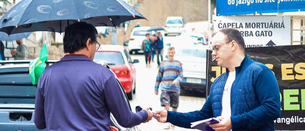 Missões Urbanas: IEADJO evangeliza mais de 140 mil na “Operação Finados” 